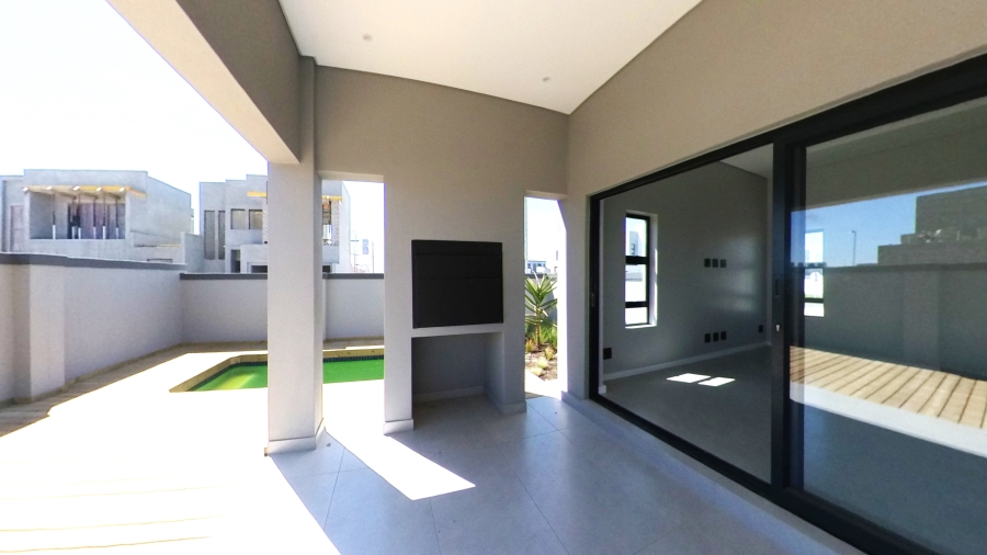 3 Bedroom Property for Sale in Sandown Western Cape